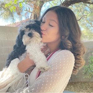 Meet your Posher, Naomi